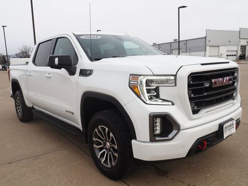 Used 2021 GMC Sierra 1500 AT4 w/ AT4 Premium Package image 3