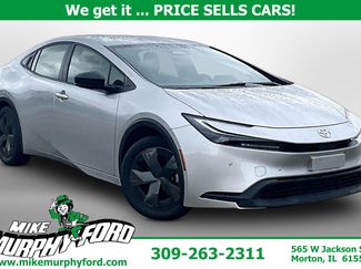 Used 2025 Toyota Prius LE FWD video 1