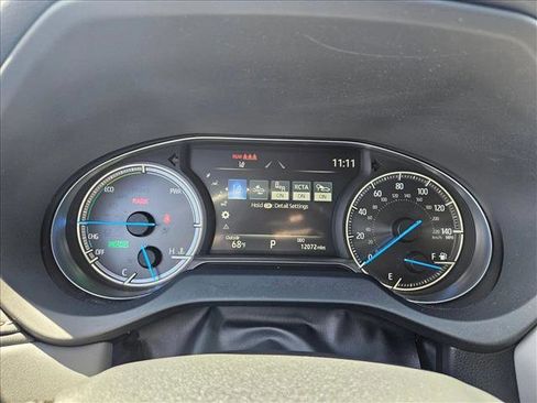 Used 2023 Toyota Venza LE AWD/4WD image 11