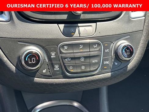 Used 2025 Chevrolet Malibu LT FWD image 21
