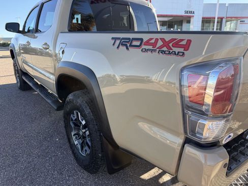 Used 2020 Toyota Tacoma TRD Off-Road image 13