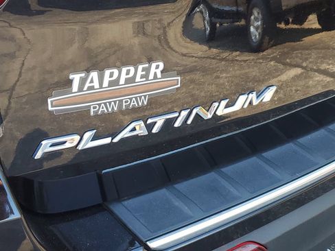 Used 2022 Ford Explorer Platinum w/ Technology Package AWD/4WD image 8