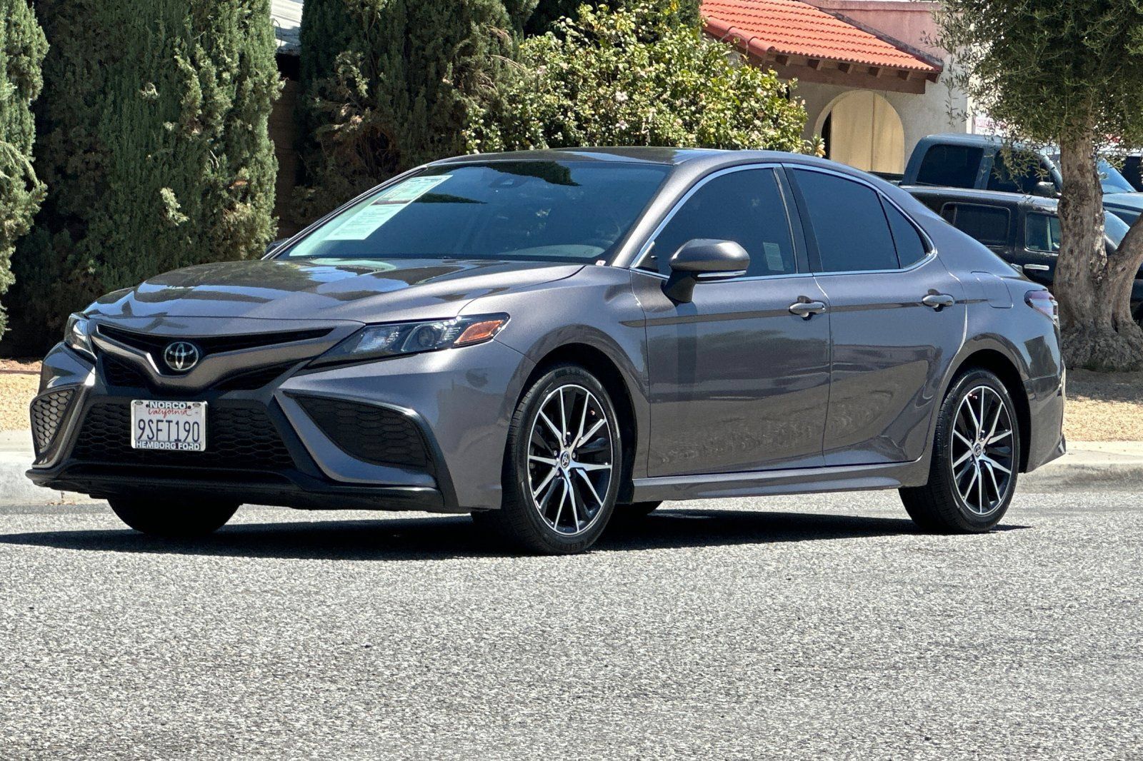 Used 2023 Toyota Camry SE FWD image 8