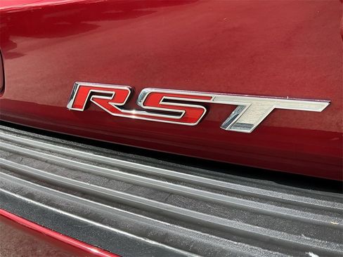 Used 2022 Chevrolet Suburban RST w/ Luxury Package image 21