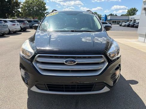 Used 2018 Ford Escape SE w/ SE Sync 3 Package FWD image 8