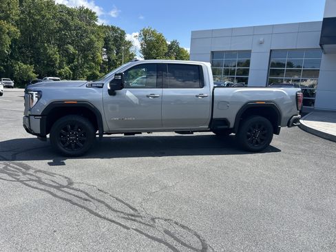 New 2026 GMC Sierra 2500 AT4 w/ Technology Package AWD/4WD image 2