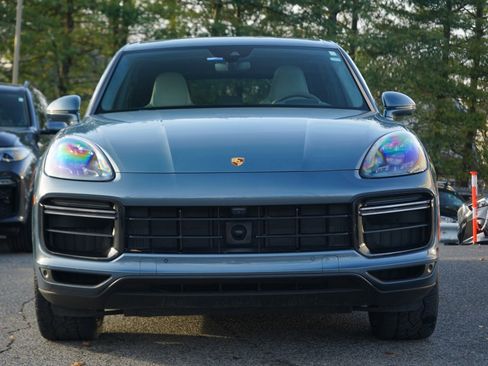 Used 2019 Porsche Cayenne Turbo image 2