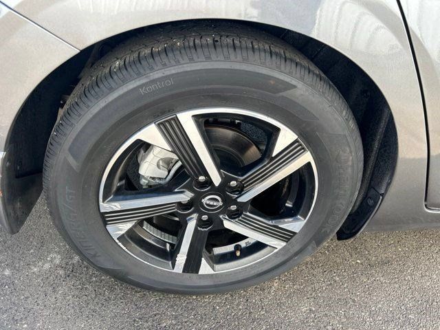 Used 2024 Nissan Sentra SV FWD image 47
