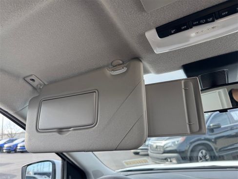 Used 2024 Nissan Kicks SV image 25