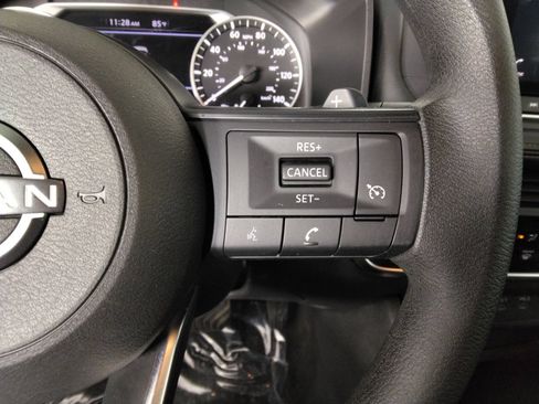 Used 2024 Nissan Rogue S FWD image 13