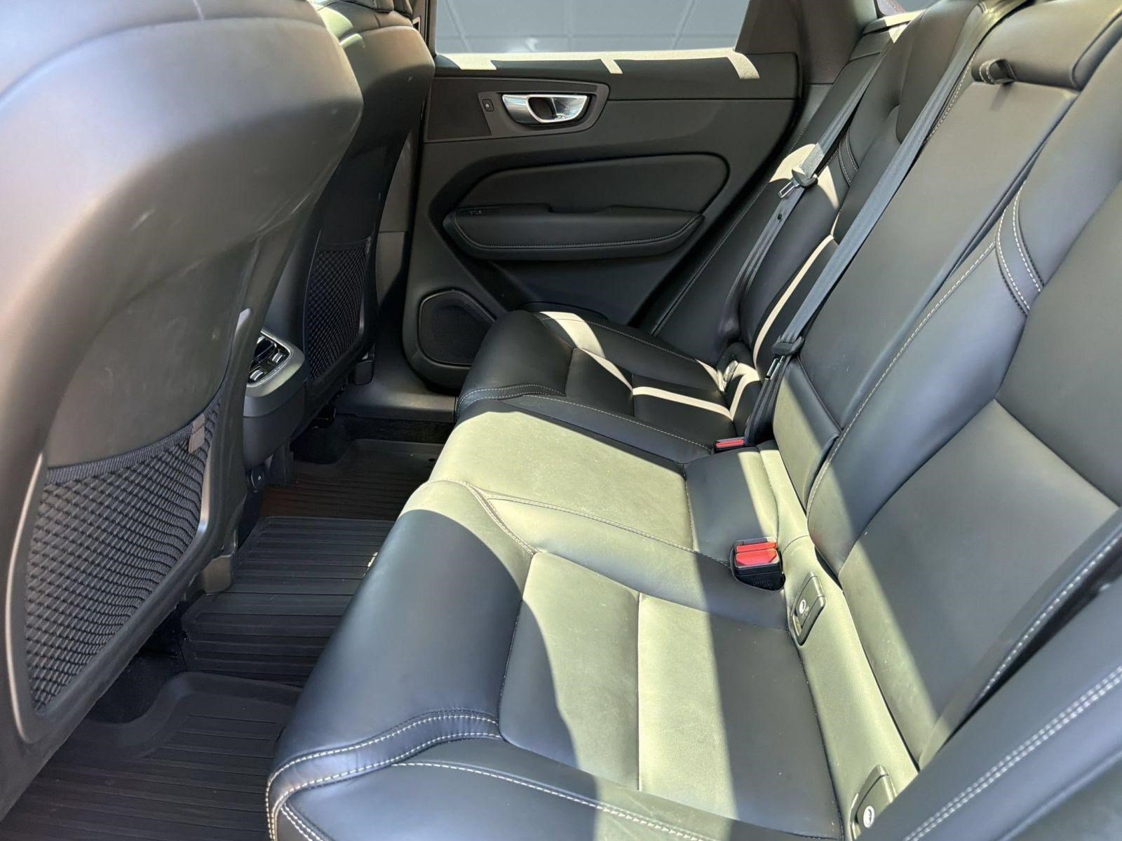 Certified 2024 Volvo XC60 B5 Ultimate w/ Climate Package AWD/4WD image 23