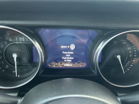 Used 2023 Jeep Wrangler Sahara image 31