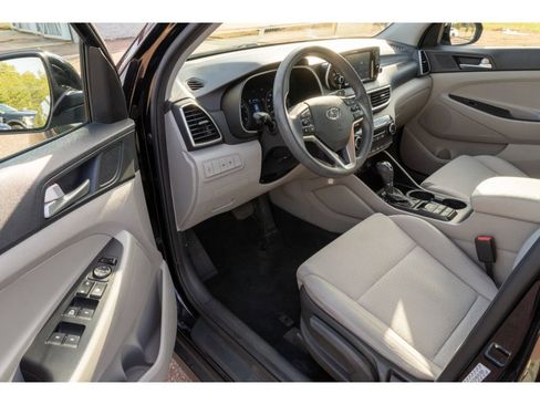 Used 2019 Hyundai Tucson SE image 10