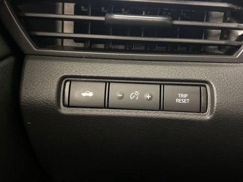 Used 2024 Nissan Altima 2.5 SV image 30