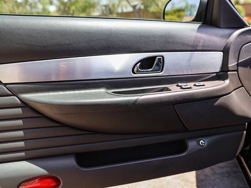 Used 2002 Ford Thunderbird RWD image 21