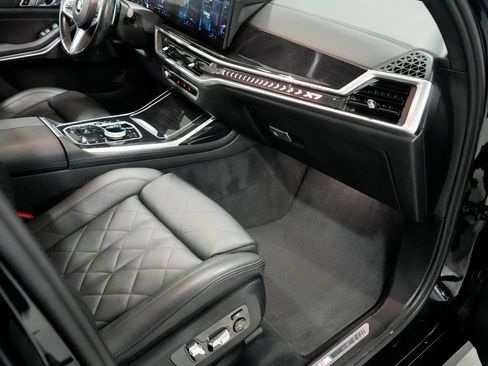 Used 2023 BMW X7 xDrive40i w/ M Sport Package image 14