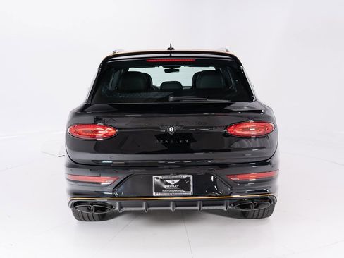 Certified 2025 Bentley Bentayga image 4