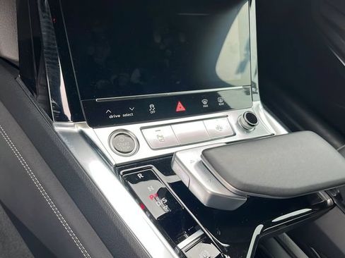 Certified 2023 Audi e-tron Premium Plus AWD/4WD image 23
