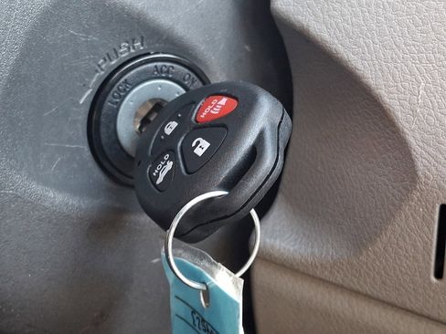 Used 2010 Toyota Corolla LE image 21