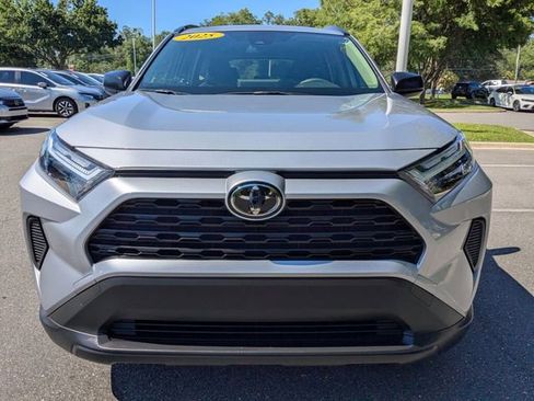 Used 2025 Toyota RAV4 LE AWD/4WD image 3