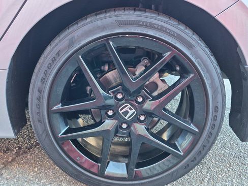 Used 2025 Honda Civic Sport image 14