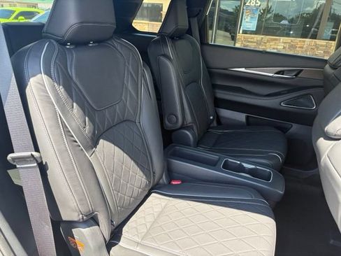 Used 2025 INFINITI QX60 Autograph w/ Cargo Package AWD/4WD image 39