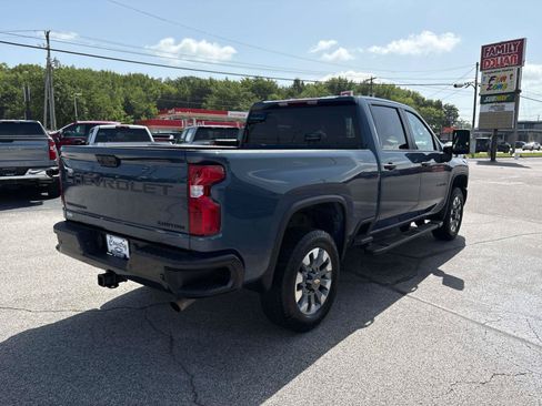 Used 2024 Chevrolet Silverado 2500 Custom w/ Custom Value Package AWD/4WD image 5