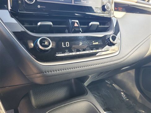 Used 2021 Toyota Corolla SE image 27