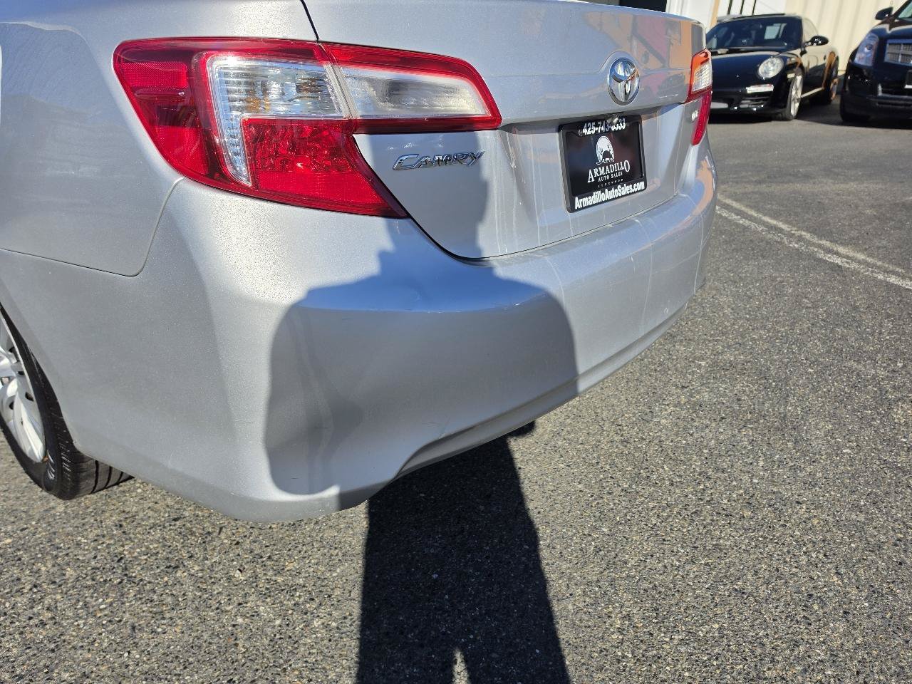 Used 2012 Toyota Camry LE FWD image 32