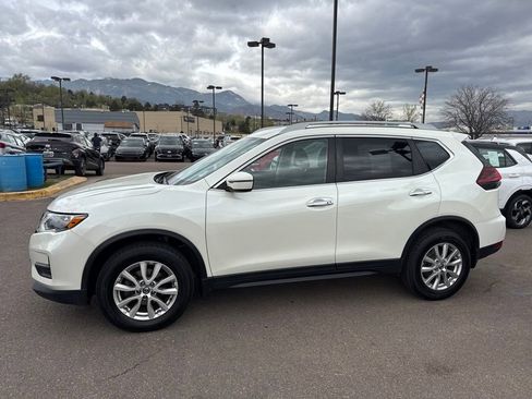 Used 2020 Nissan Rogue SV image 23