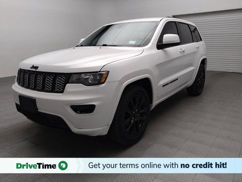 Used 2018 Jeep Grand Cherokee Altitude image 1