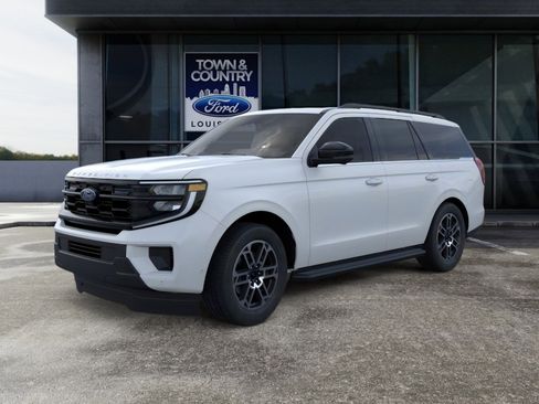 New 2026 Ford Expedition Active AWD/4WD image 2