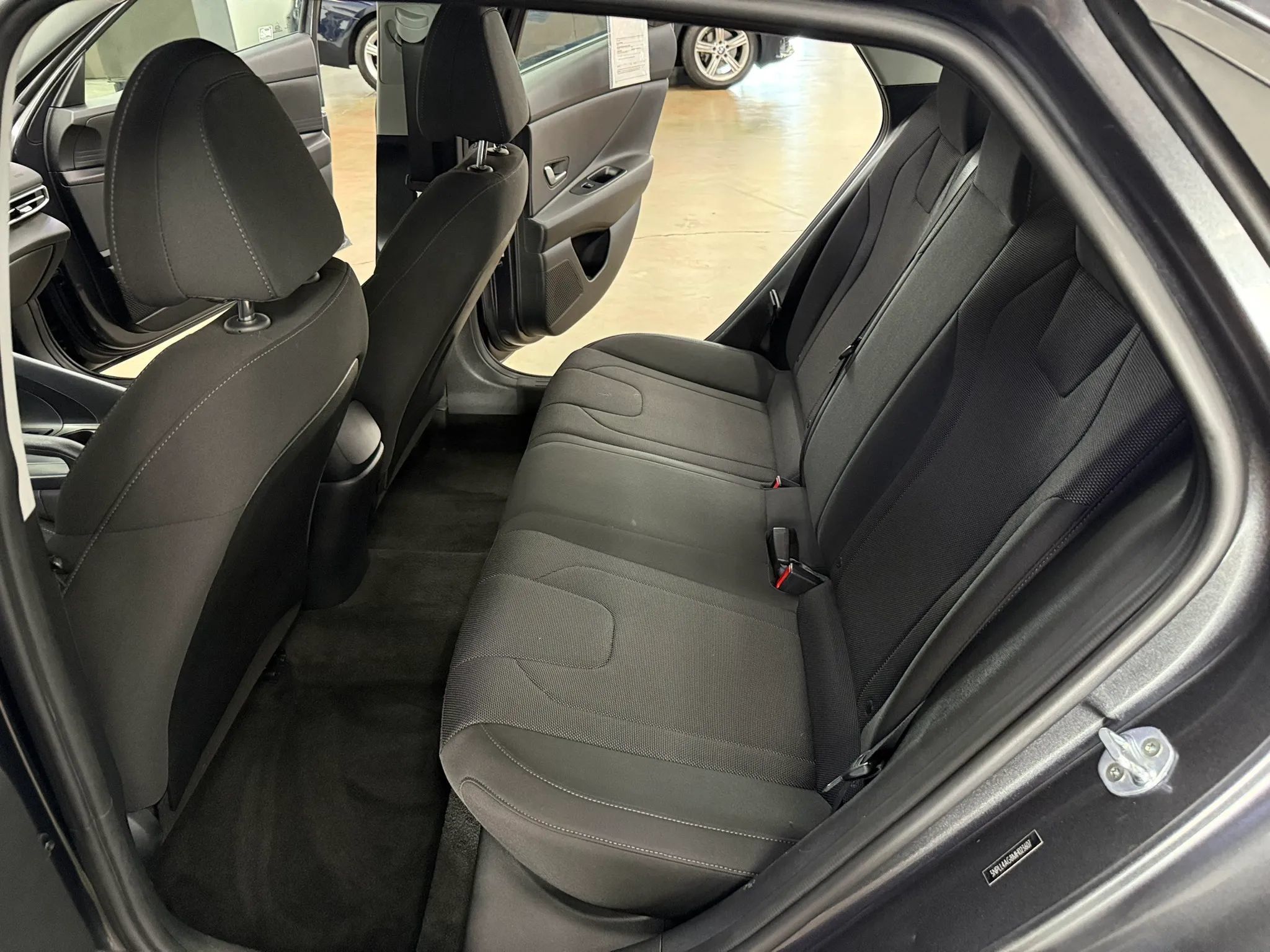 Used 2021 Hyundai Elantra SE FWD image 12