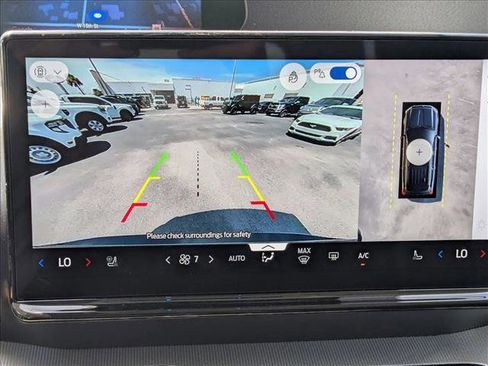 New 2025 Ford Expedition Active image 13