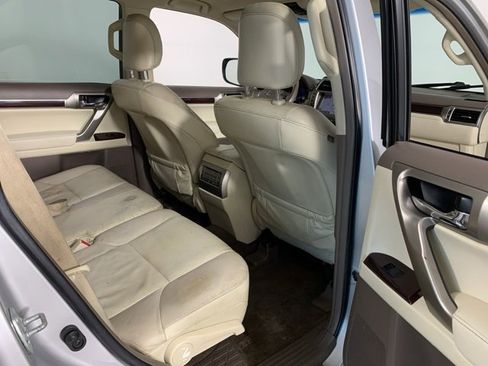 Used 2014 Lexus GX 460 image 24