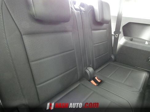 Used 2020 Volkswagen Tiguan SE w/ Panoramic Sunroof Package FWD image 41