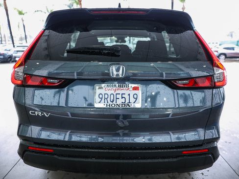 Used 2025 Honda CR-V LX image 6