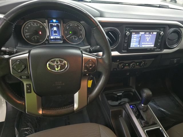 Used 2016 Toyota Tacoma SR5 RWD image 19