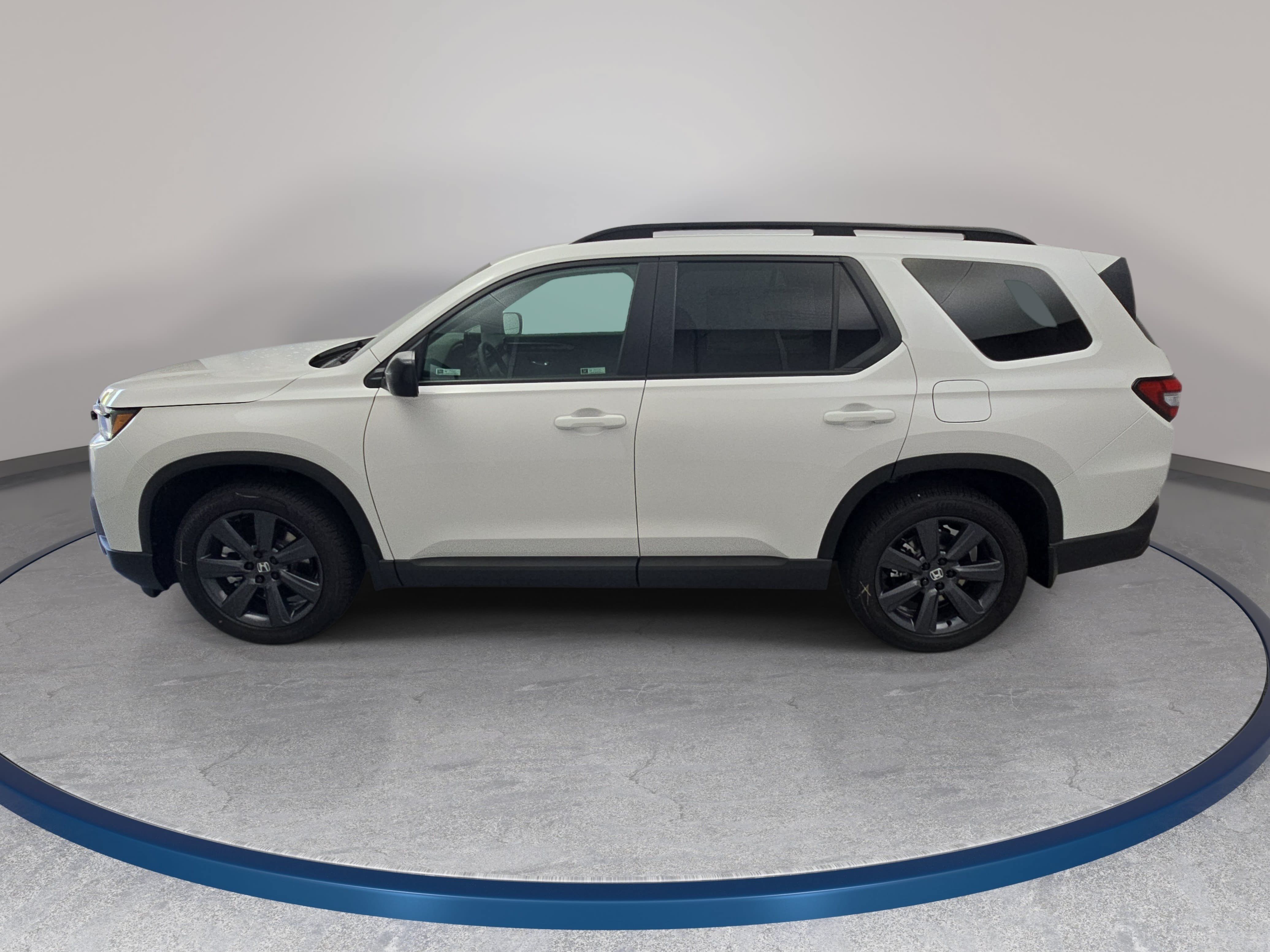 New 2026 Honda Pilot Sport image 8