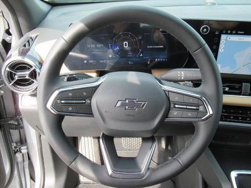 New 2026 Chevrolet Equinox ACTIV w/ Convenience Package III image 18