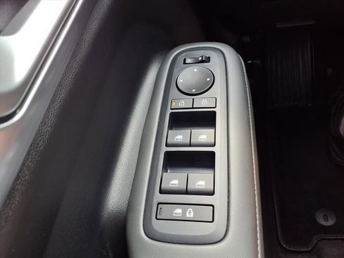 Used 2025 Hyundai Santa Fe SEL FWD image 24