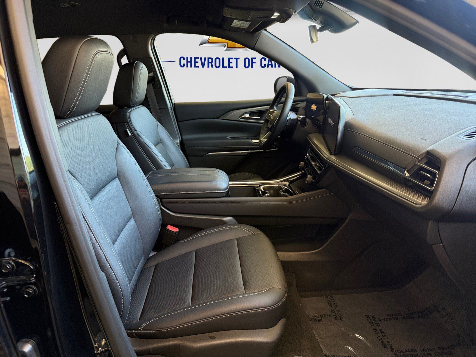 Used 2026 Chevrolet Traverse LT FWD image 13