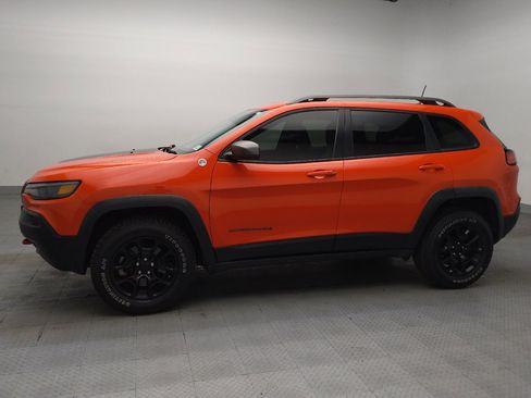 Used 2021 Jeep Cherokee Trailhawk w/ Technology Group AWD/4WD image 2