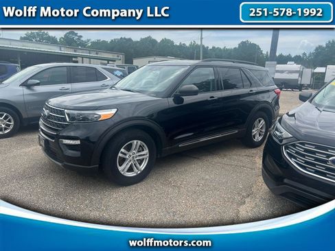 Used 2024 Ford Explorer XLT w/ Equipment Group 202A RWD image 1