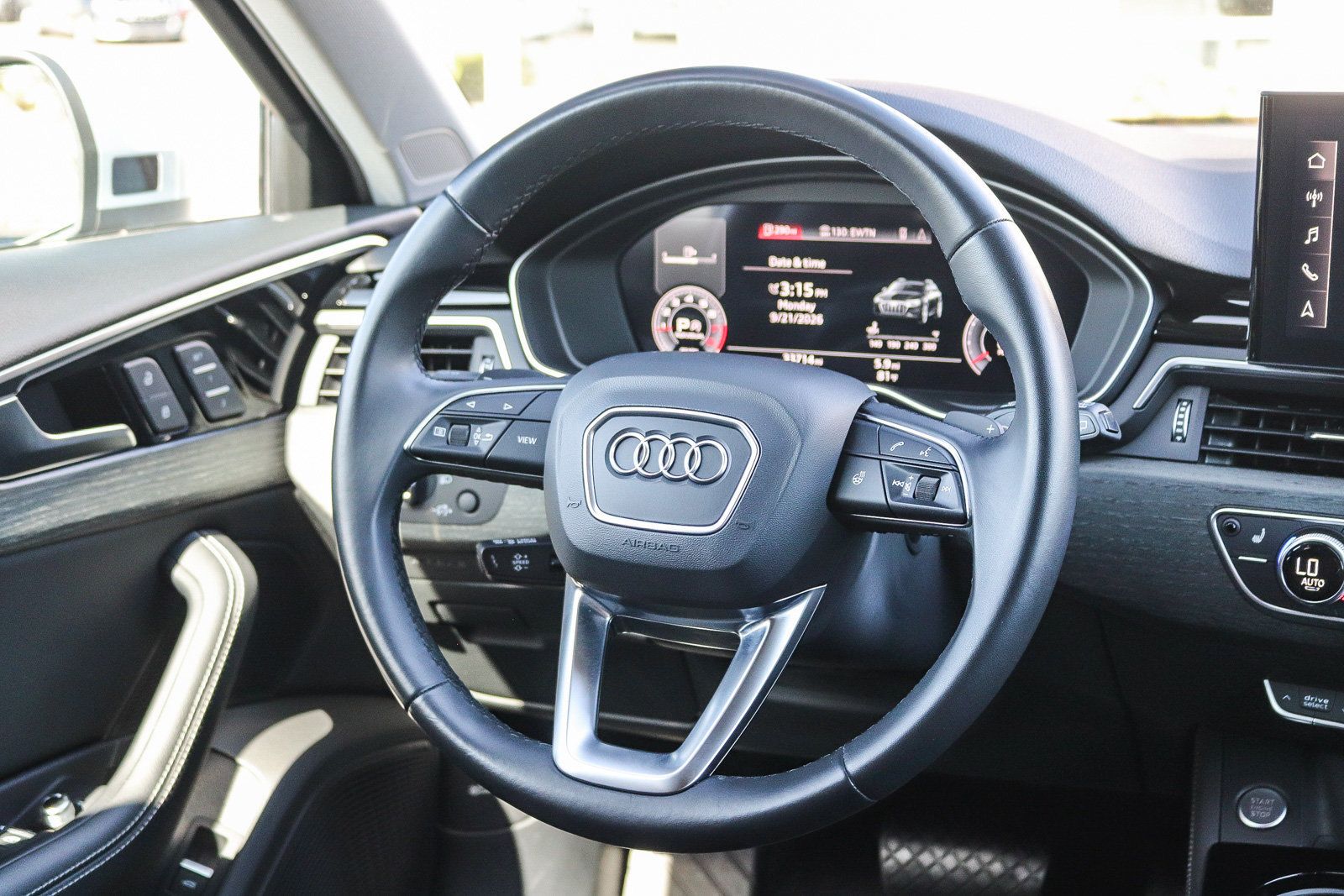 Used 2021 Audi A4 2.0T allroad Premium Plus w/ Premium Plus Package AWD/4WD image 16