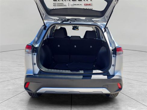 Used 2026 Toyota Corolla Cross LE FWD image 13