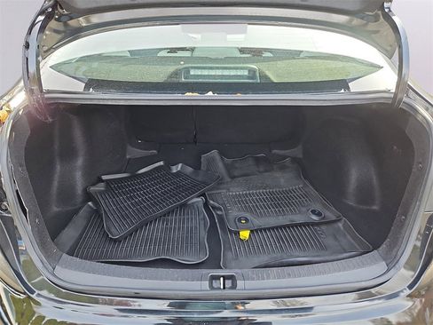 Used 2022 Toyota Corolla LE image 26