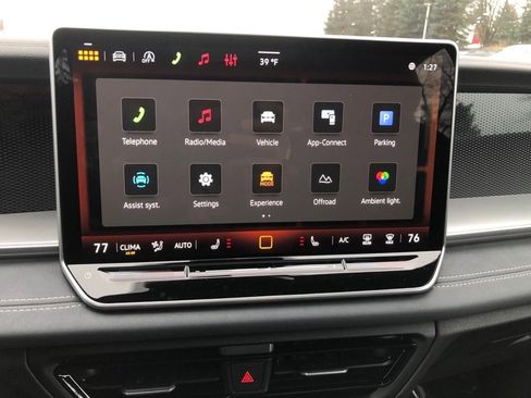 New 2026 Volkswagen Tiguan SE R-Line image 25