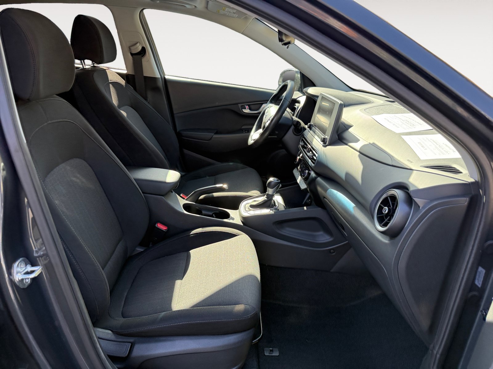 Used 2022 Hyundai Kona SEL w/ Convenience Package FWD image 19