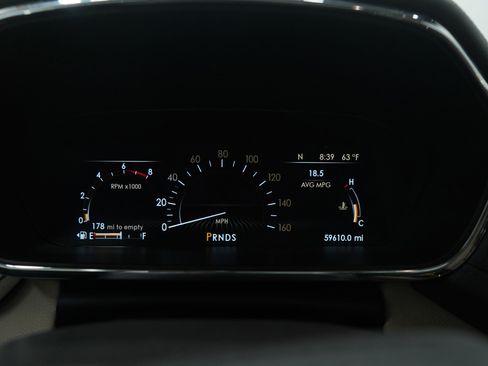 Used 2017 Lincoln Continental Select w/ Climate Package image 25